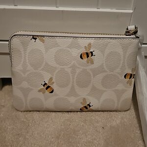 Coach Signature Bee wallet
